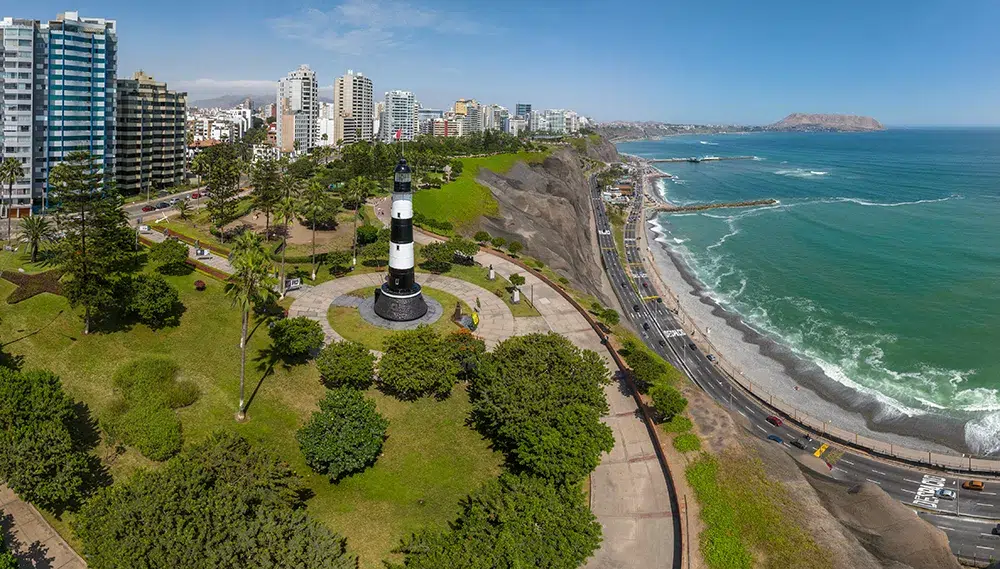 Miraflores luz mar y parques