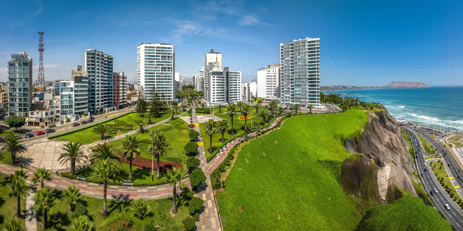 Vista de Miraflores moderna y conectada
